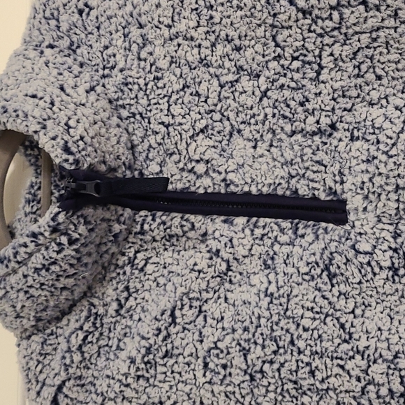 Sherpa pull over - Picture 2 of 3